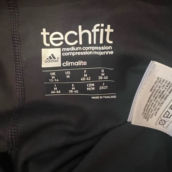 Adidas tech fit short - Picture 4 of 4